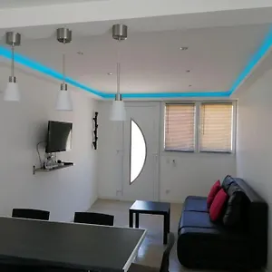  Appartement Coquet Et Confortable T2